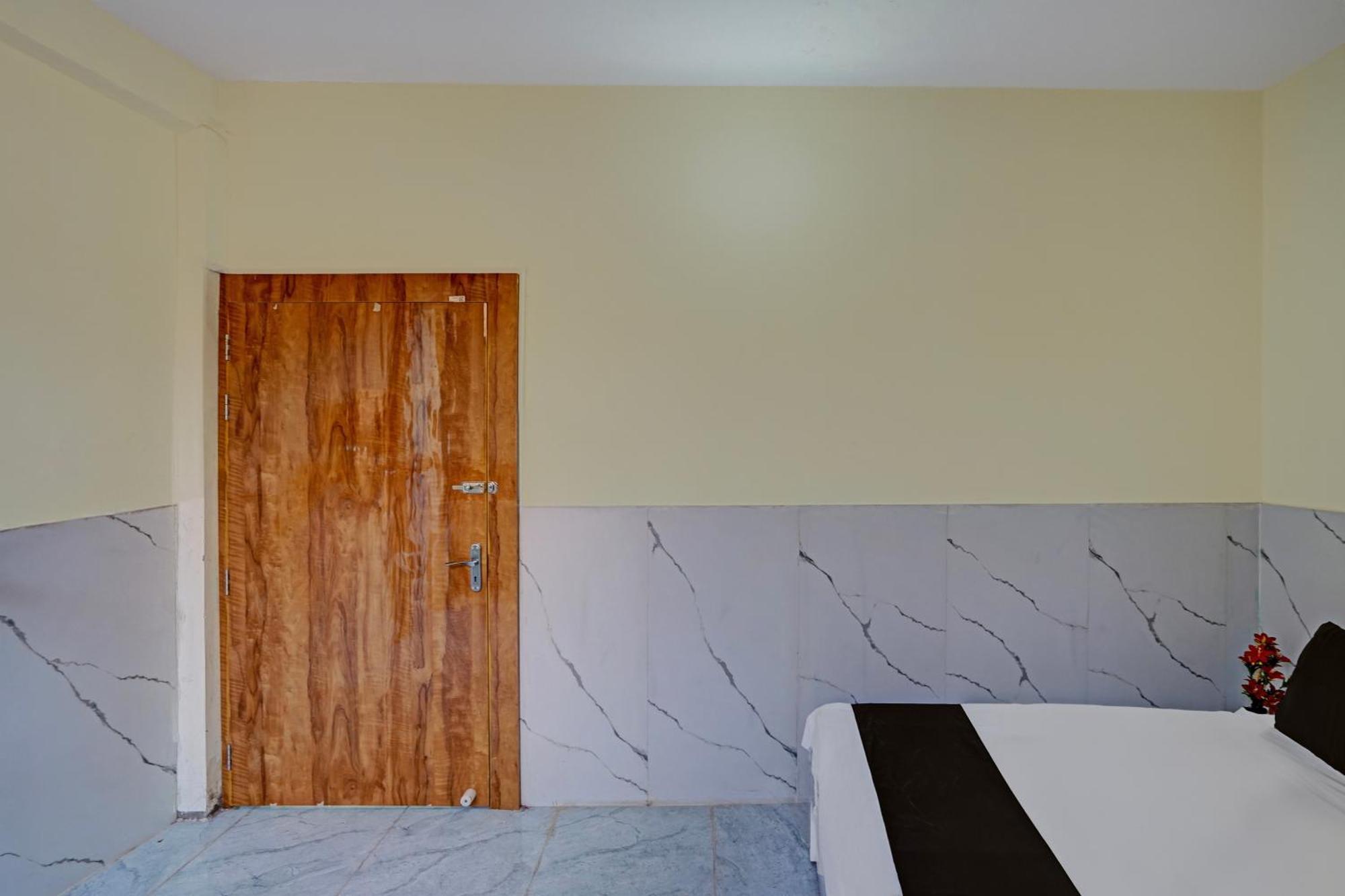 Hotel O Abhinav Hotel Noida Ngoại thất bức ảnh