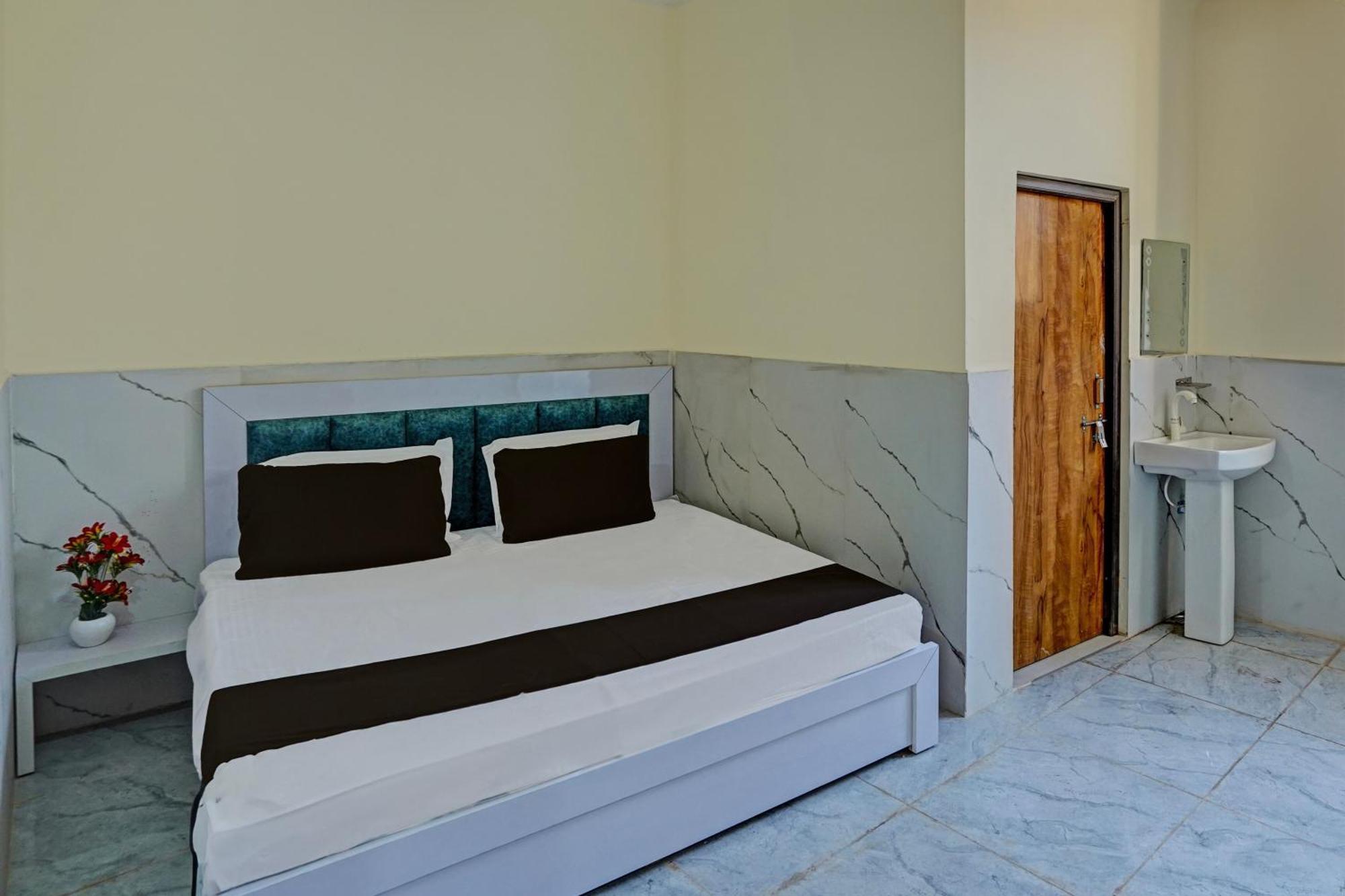 Hotel O Abhinav Hotel Noida Ngoại thất bức ảnh