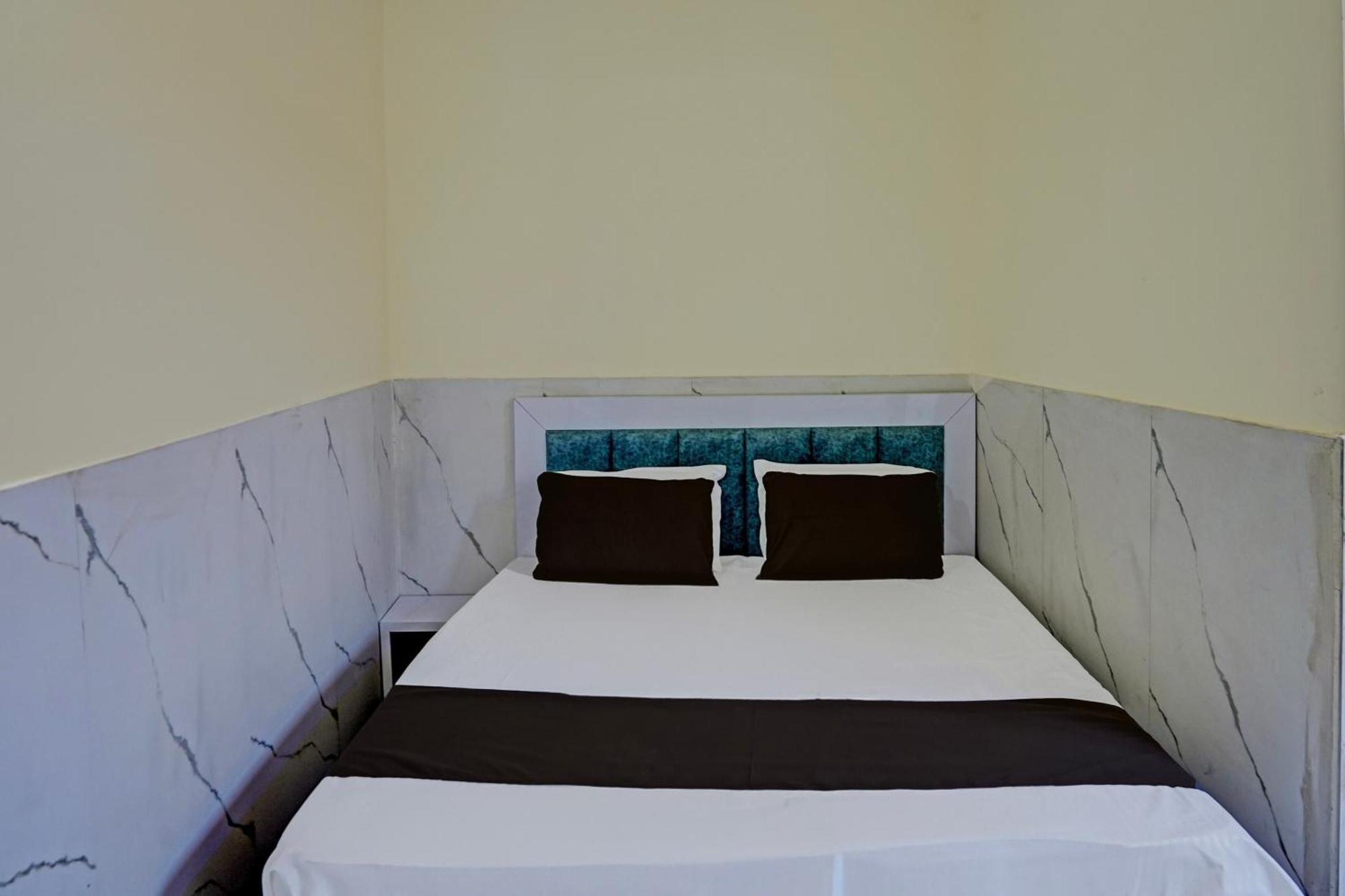 Hotel O Abhinav Hotel Noida Ngoại thất bức ảnh