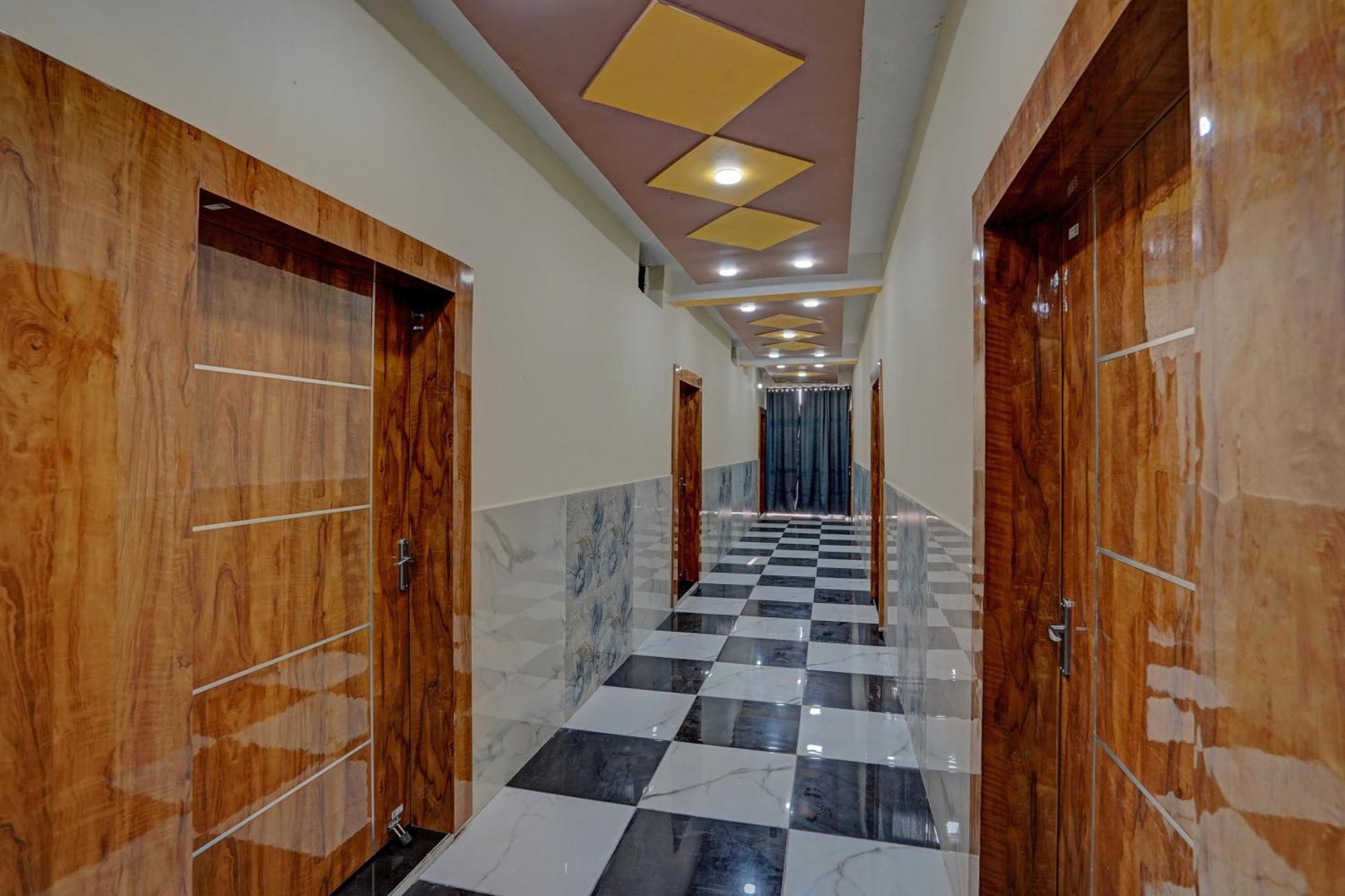 Hotel O Abhinav Hotel Noida Ngoại thất bức ảnh