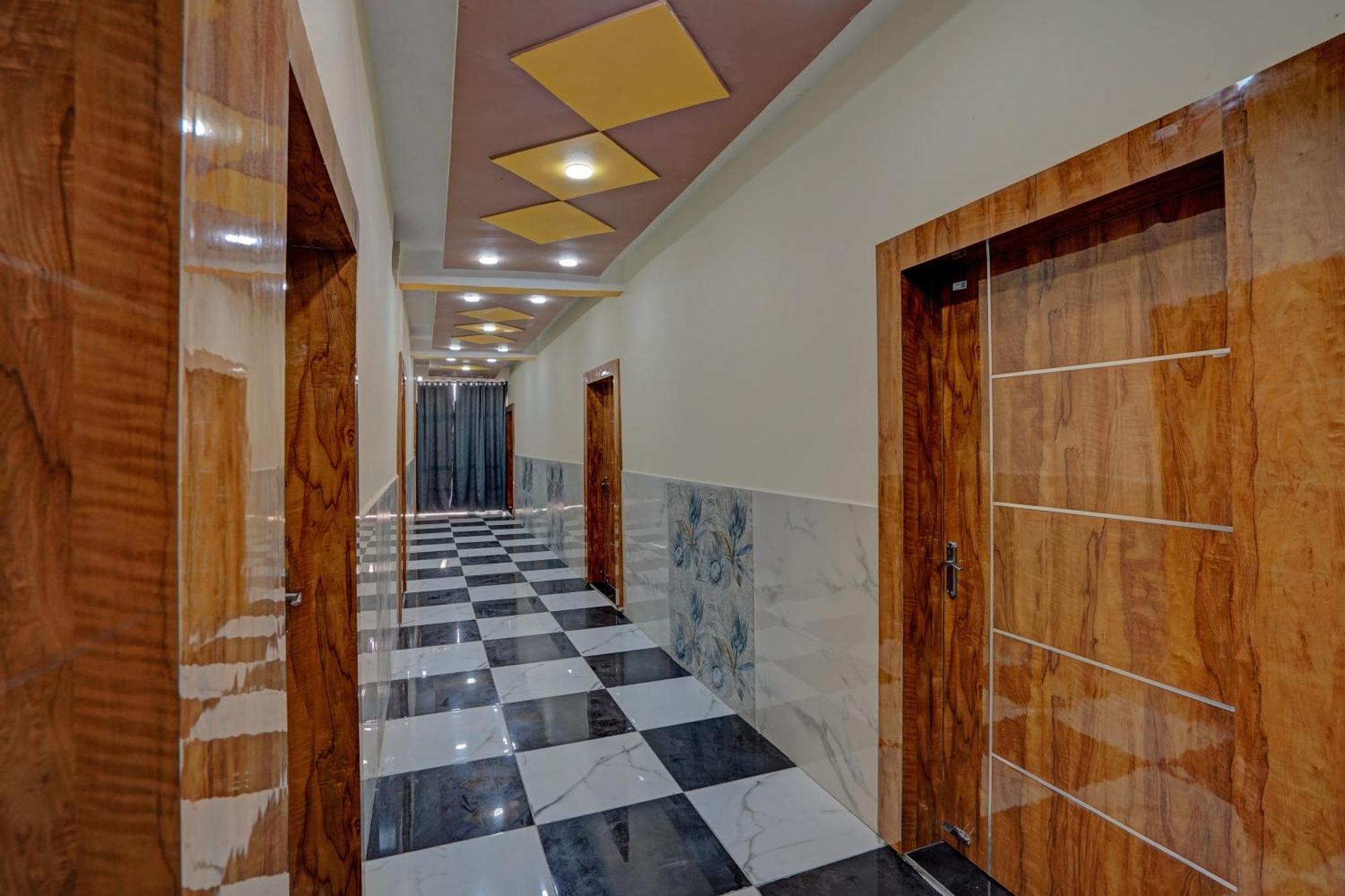 Hotel O Abhinav Hotel Noida Ngoại thất bức ảnh